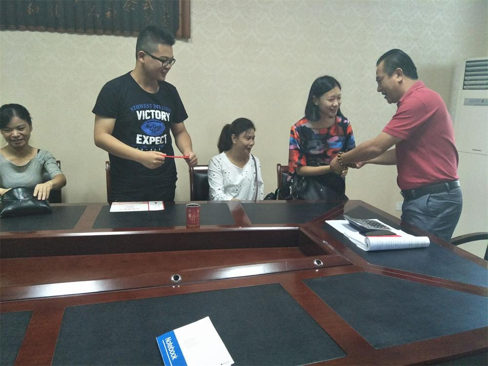 福建易順建筑工程有限公司2017年第一屆：“金秋助學，學子圓夢，誠信你我，感恩社會”