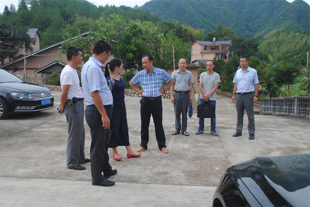 福建易順建筑工程有限公司“互動聯動、掛鉤幫扶”招沙甲村貧困戶捐贈儀式